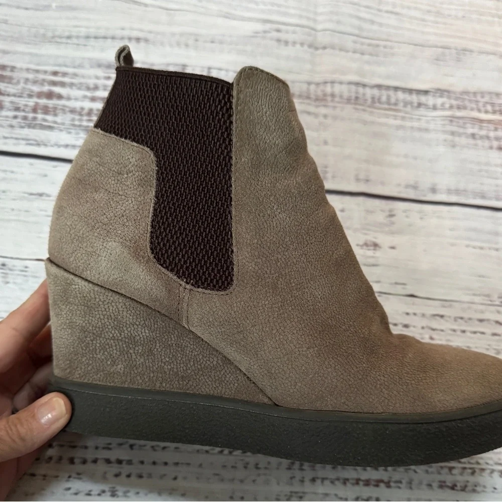 Aquatalia Claire Taupe Waterproof Wedge Italy Ankle Bootie Boots SZ 7.5